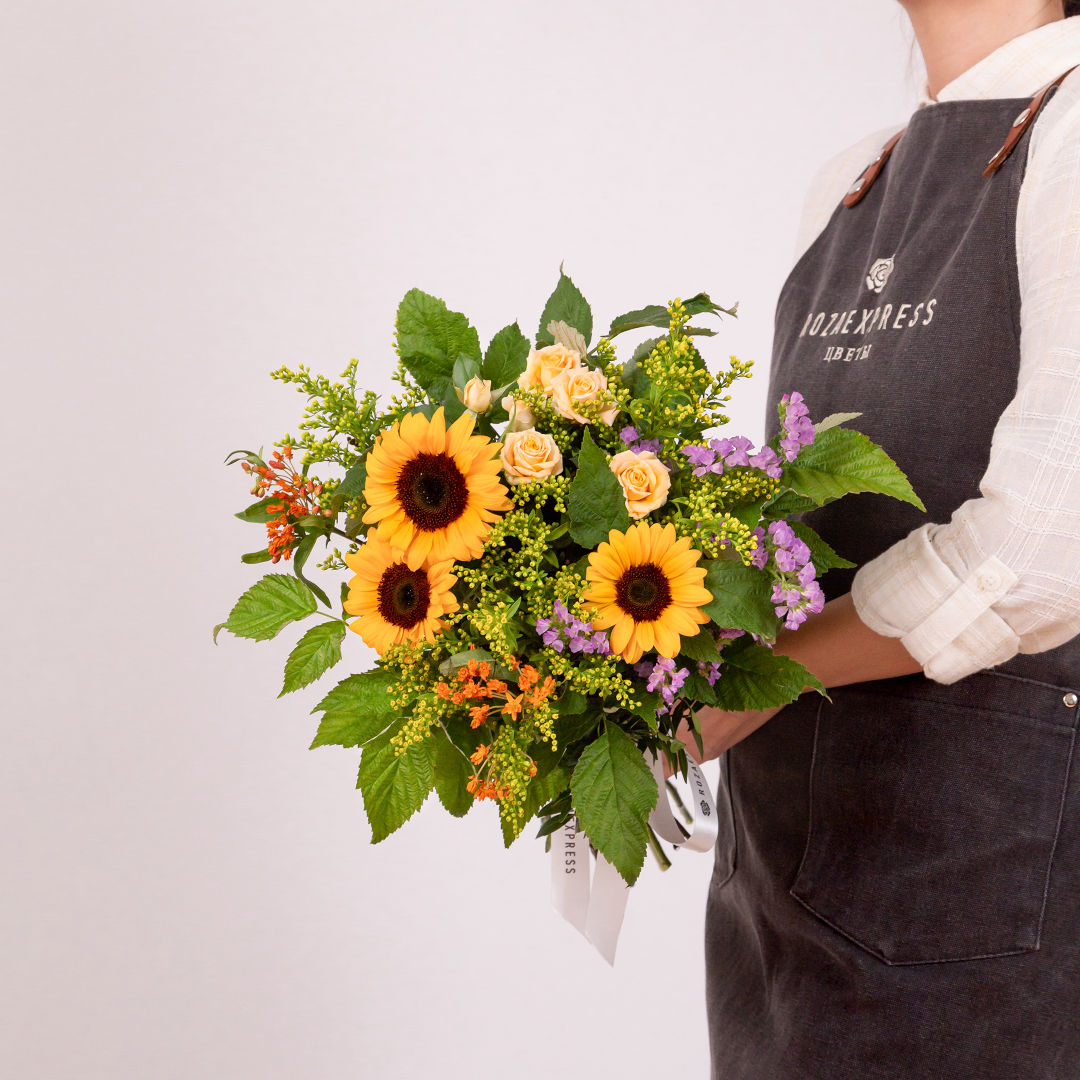 заказать букет Подсолнух мини и солидаго