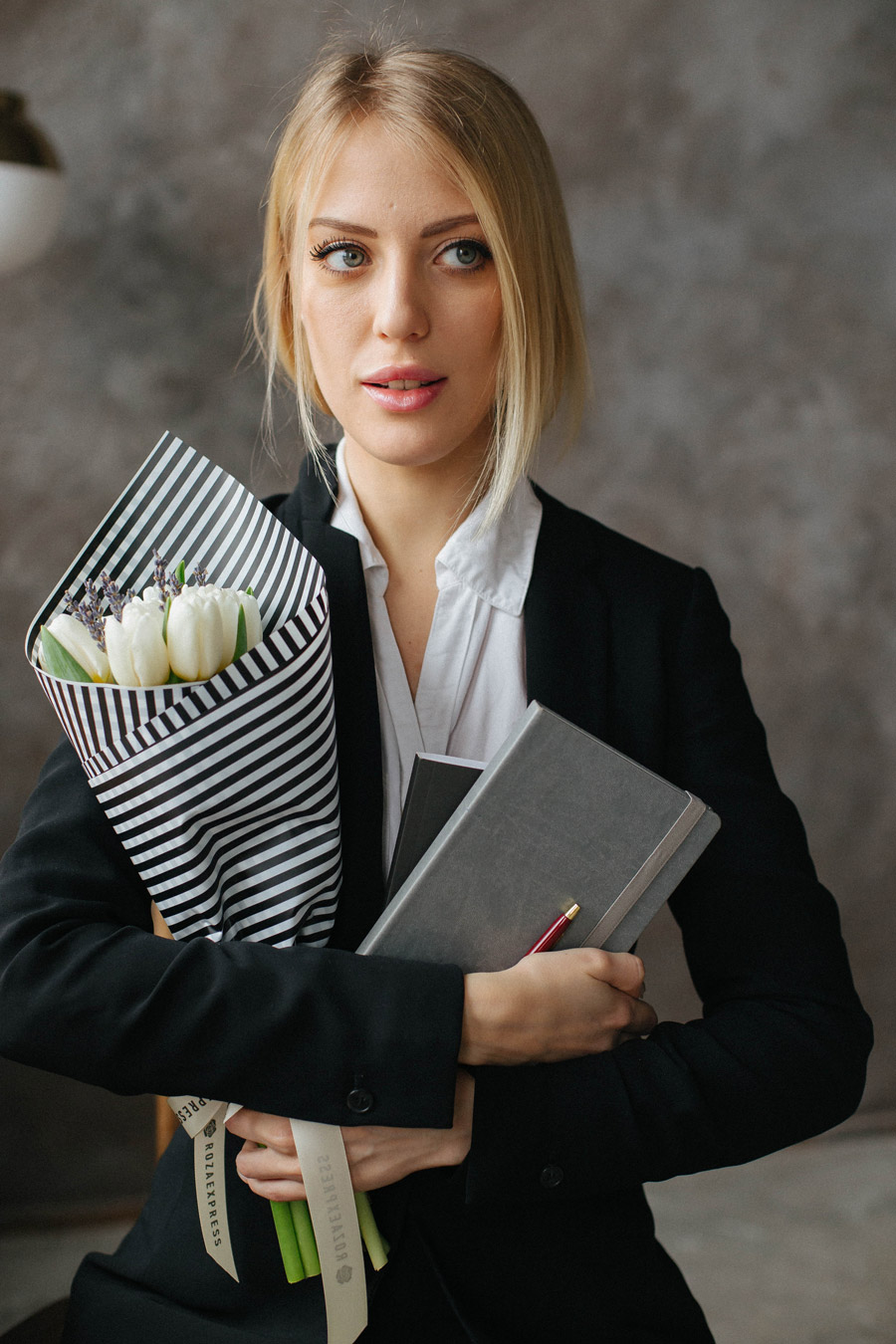 Весенние букеты для коллег и партнеров