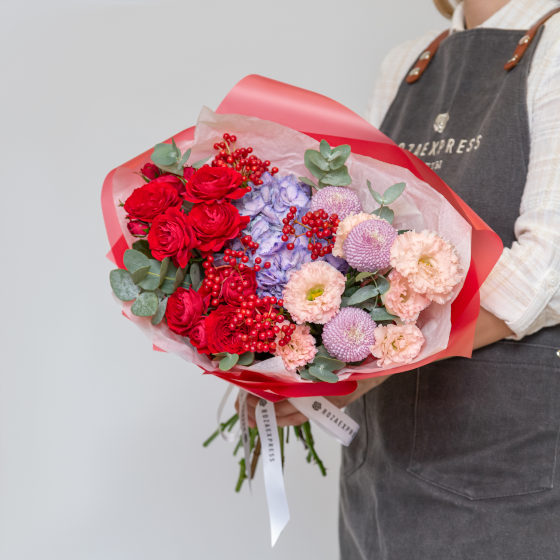 заказать букет Гортензия и хризантемы Момоко