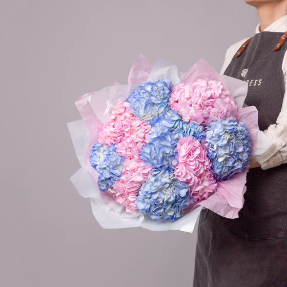 заказать букет Розовые и голубые гортензии
