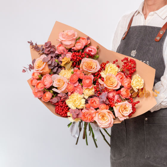 заказать букет Оранжевая роза и роза Кахала