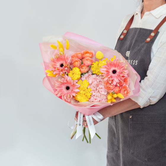 заказать букет Герберы и гортензия