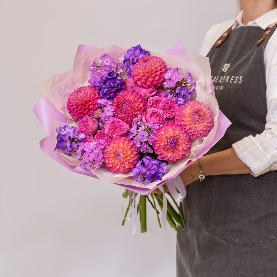 заказать букет Георгины и флокс