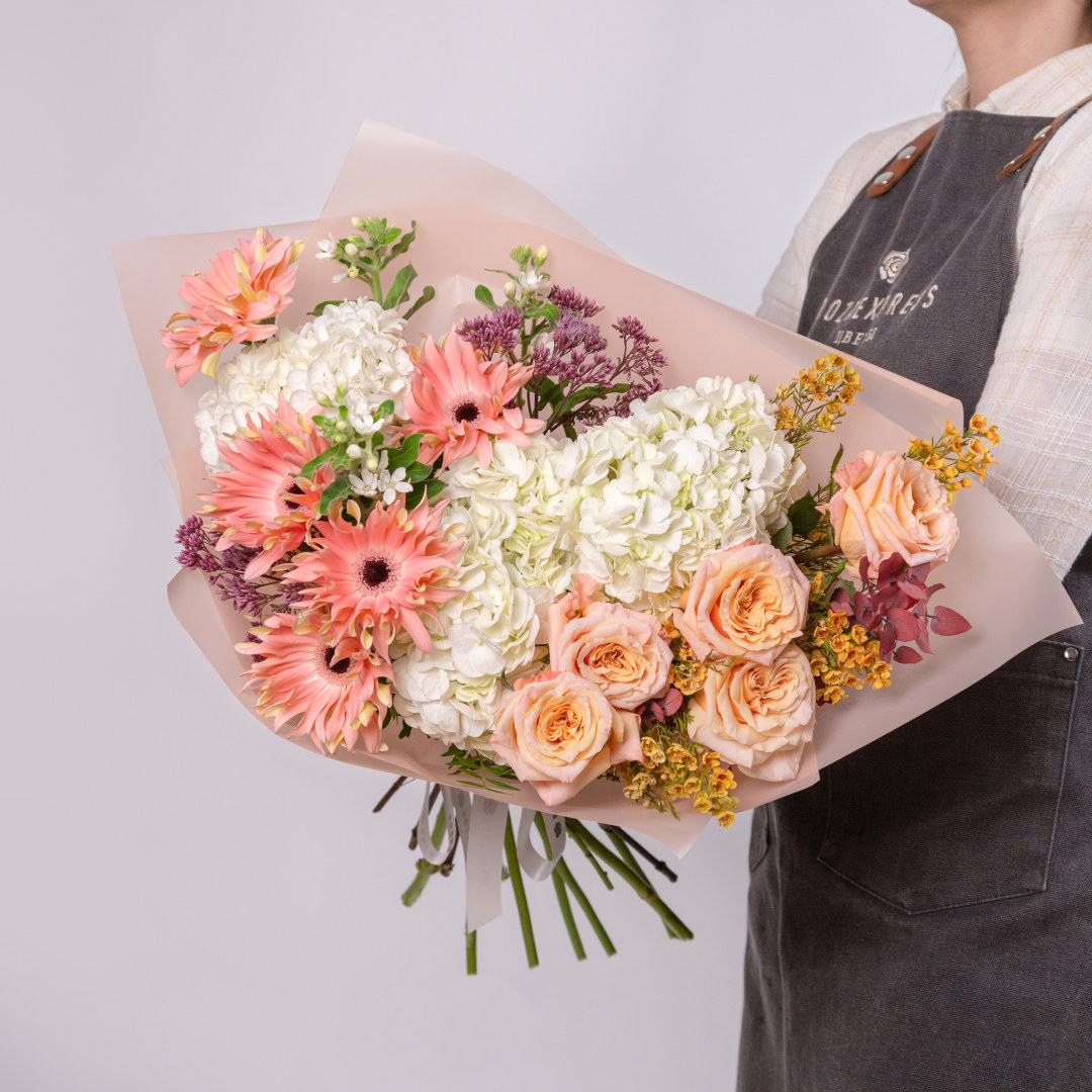 заказать букет Герберы и розы Шиммер