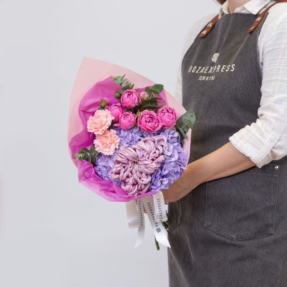 заказать букет Мисти баблз и хризантема Виена