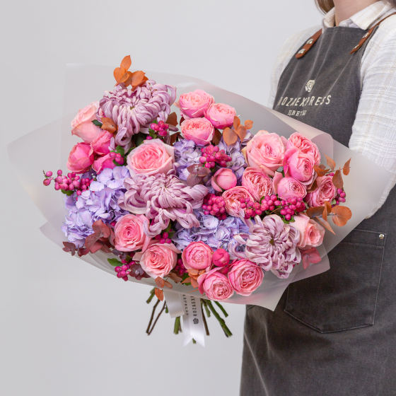 заказать букет Розы Сильва Пинк и хризантемы Виена