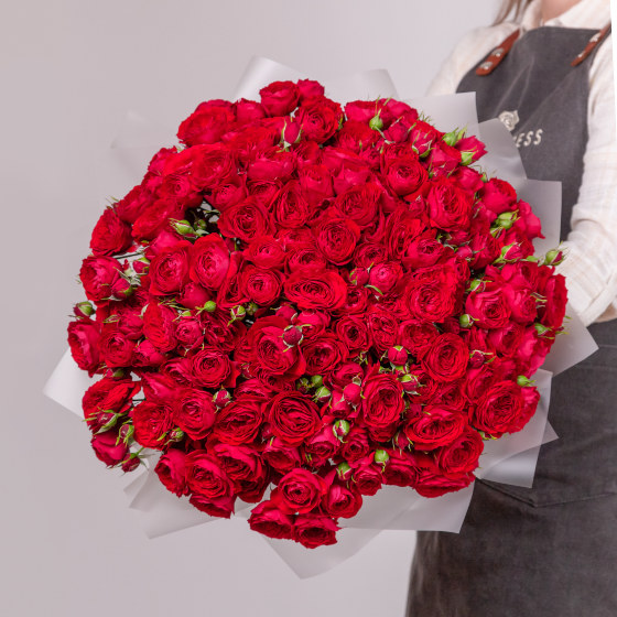 заказать букет 31 красная кустовая роза