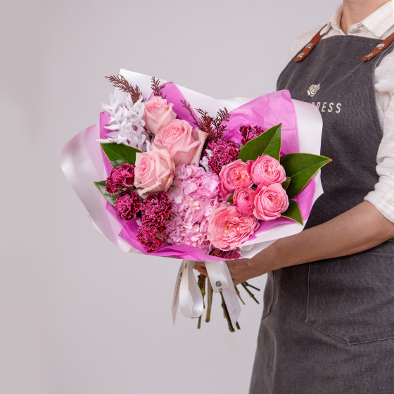 заказать букет Гвоздика Вайпер Вайн и гортензия