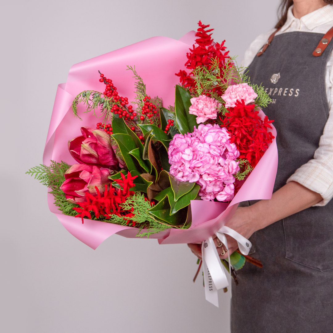 заказать букет Амариллис и листья магнолии