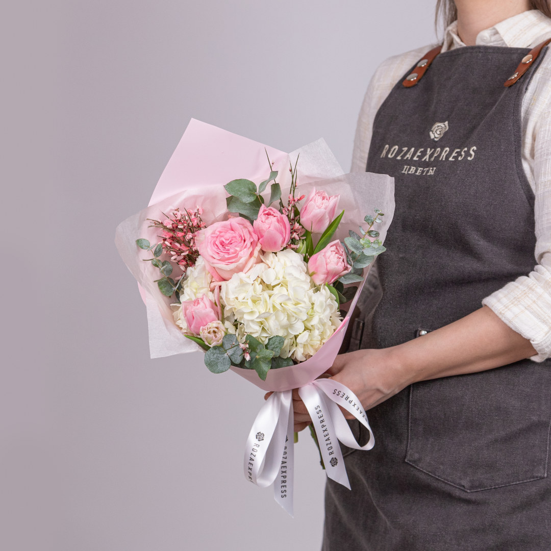 заказать букет Тюльпаны Дриммер и гортензия