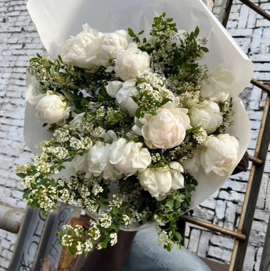  заказать букет Пион Клод Тейн и спирея