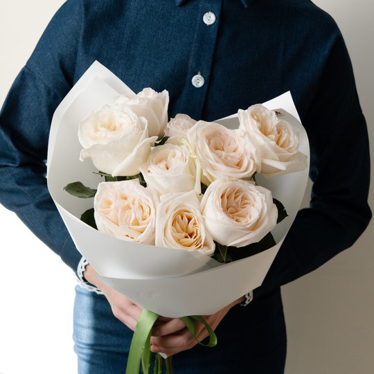 заказать букет 9 роз Вайт Охара